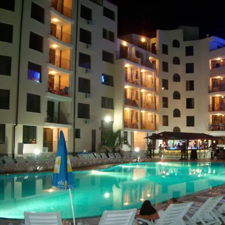 ❤ 1 Bedroom W Kitchen & Pool View ❤vd❤ Апартамент